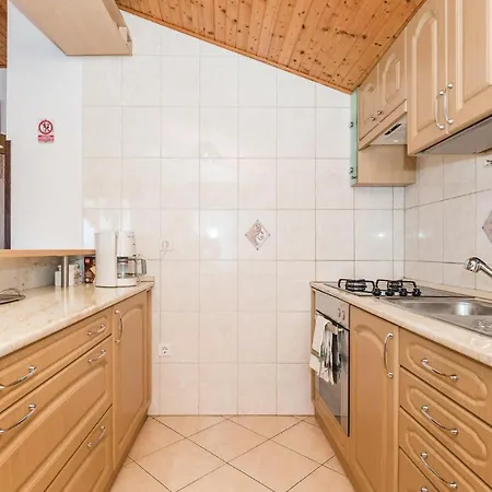 Stunning In Apartament Brseč