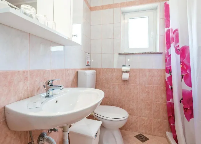 דירה Stunning In Brseč