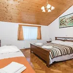 شقة Stunning In Brseč