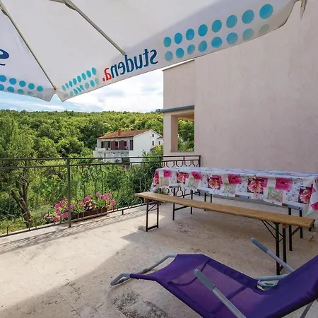 3 Bedroom Awesome In Brseč