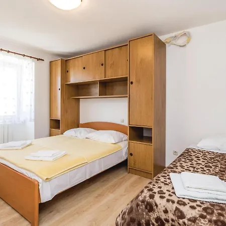 3 Bedroom Awesome In Apartman