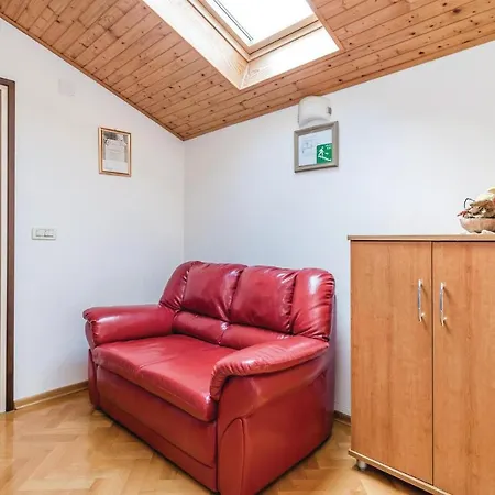 Stunning In Lägenhet Brseč