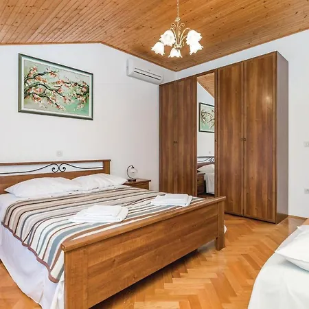 3 Bedroom Awesome In