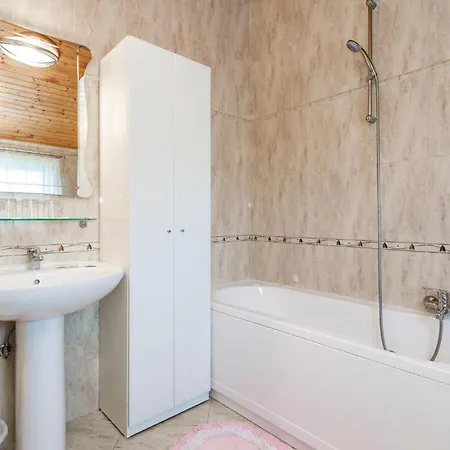 Lägenhet Stunning In Brseč